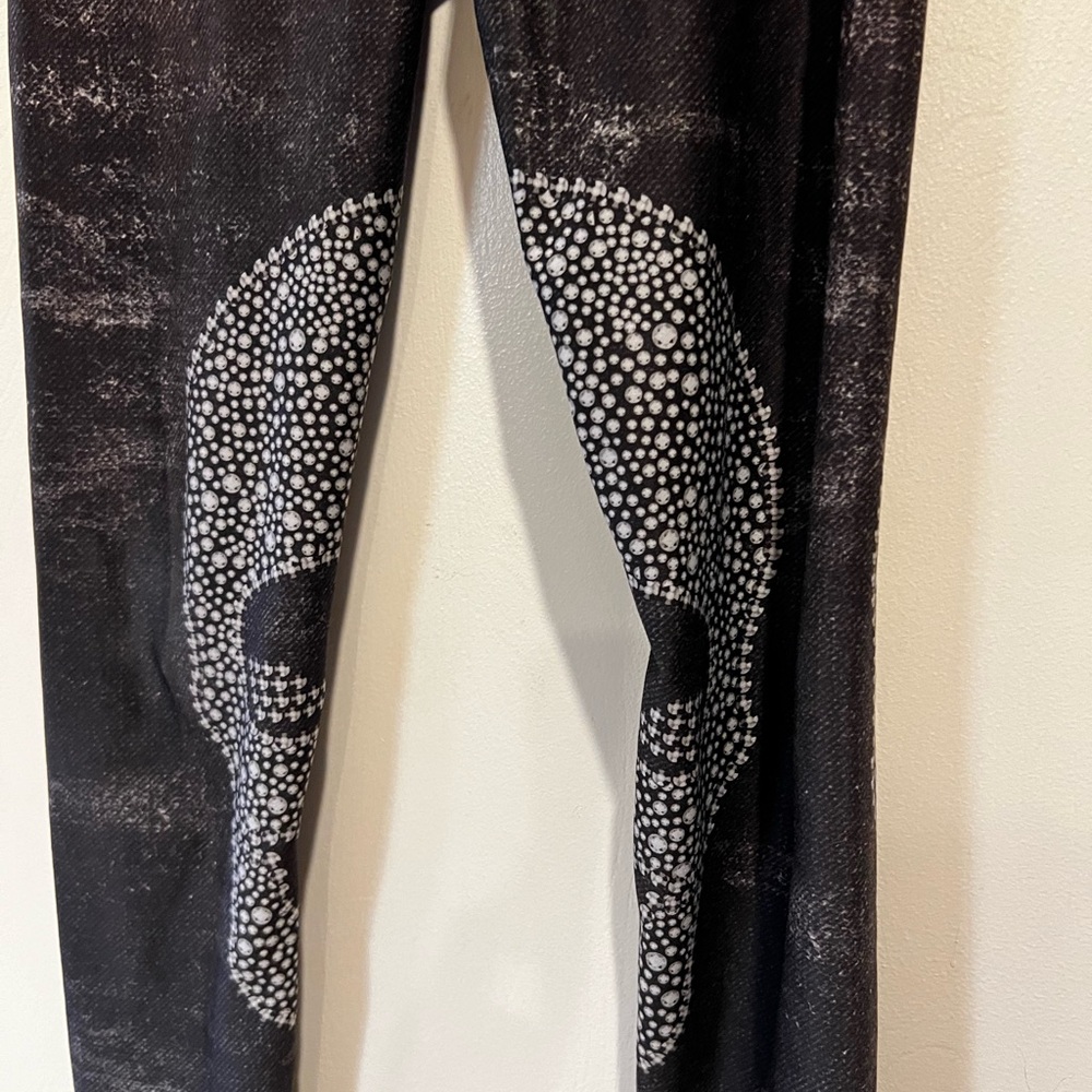 Evolution & Creation Skull Leggings
